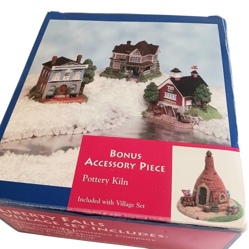 Liberty falls village set 4 - of,